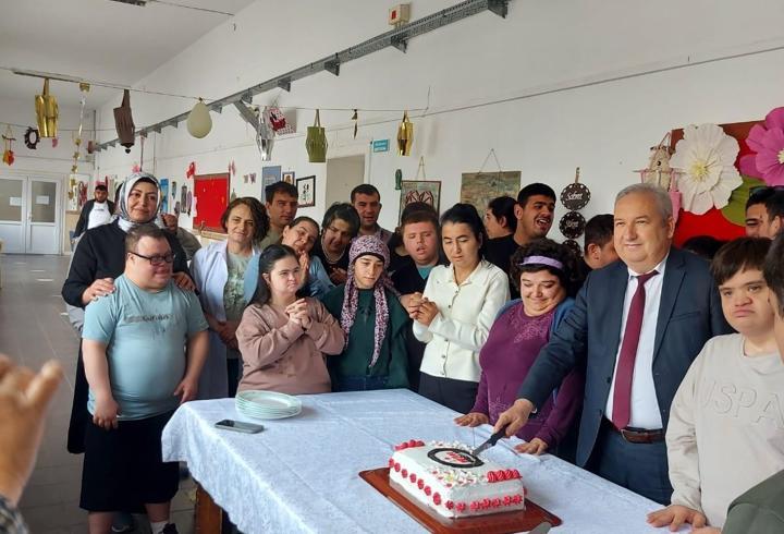 Özel öğrenciler pasta yapmayı öğrendi