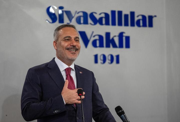 Bakan Fidan, Siyasallılar Vakfı'nı ziyaret etti