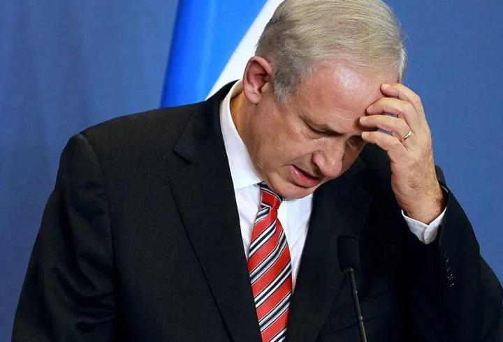Uluslararası hukuk arenasındaki amansız mücadelesi nedeniyle dünya çapında 'Diktatör Avcısı' olarak tanınan Amerikalı ünlü Avukat Reed Brody, beyaz saray ve Tel Aviv yönetimini hedef aldı. Yahudi asıllı avukat, ABD Başkanı Donald Trump'ın uluslararası mahkemelerde yargılanması gerektiğini savundu. Küresel adaletteki çifte standardı sert bir dille eleştirdi.1
