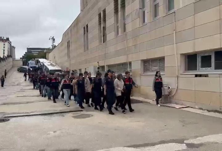 Yoğun bakım usulsüzlüğü operasyonunda 19 şüpheli adliyede