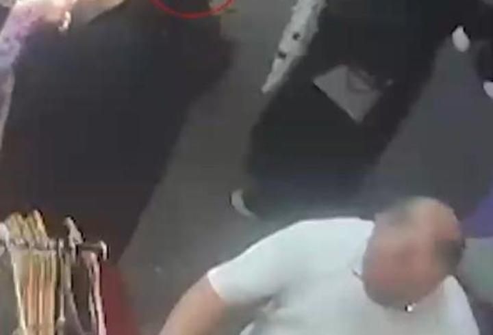 Tanınmamak için çarşaf giyip peçe takan yankesiciler, taksiyle kaçarken yakalandı