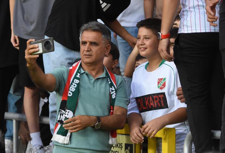 Karşıyaka'da Basatemür kalmaya sıcak