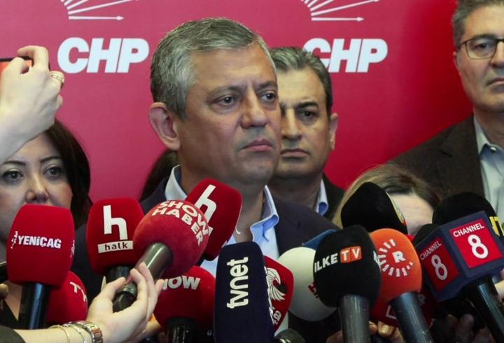 Özgür Özel'den kurultay açıklaması