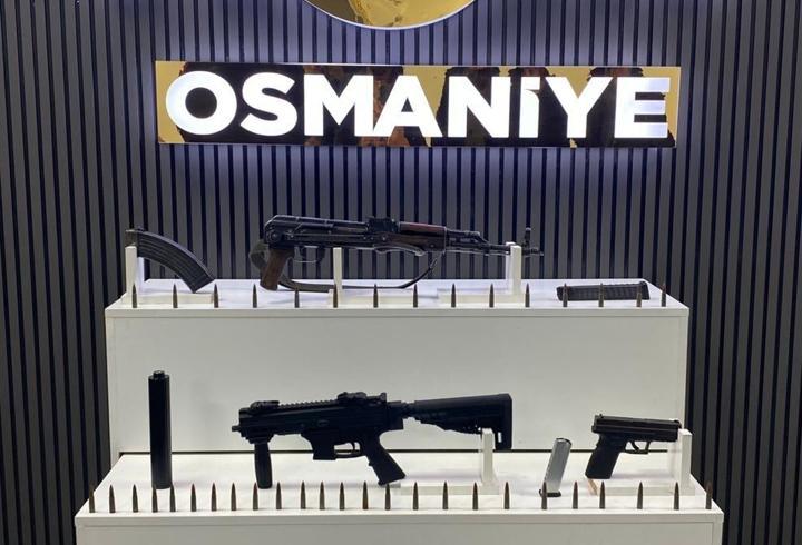 Otomobilde uzun namlulu tüfek ve mühimmat ele geçirildi