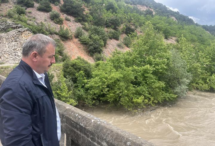 Niksar'da taşkın riskine karşı çalışmalar sürüyor