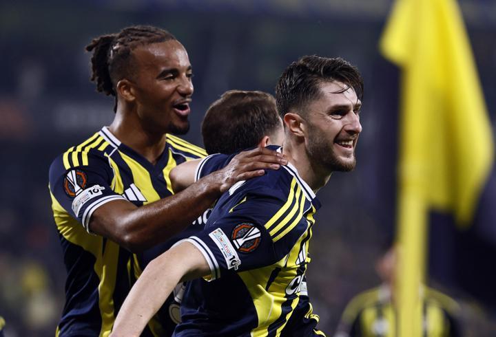 İsmail Yüksek, Fenerbahçe’de kalıyor