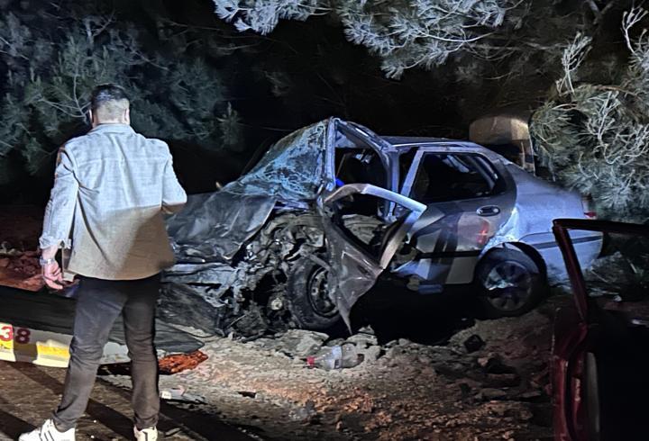 Adana'da iki otomobil çarpıştı: 2 ölü, 3 yaralı