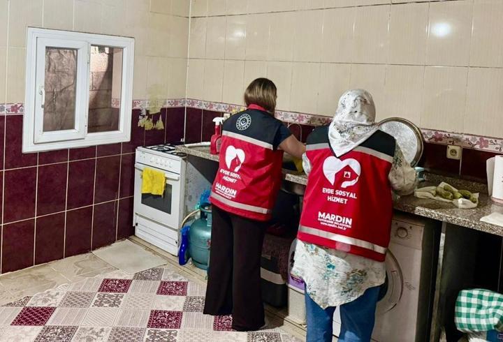 Mardin’de yaşlılara bayram öncesi destek