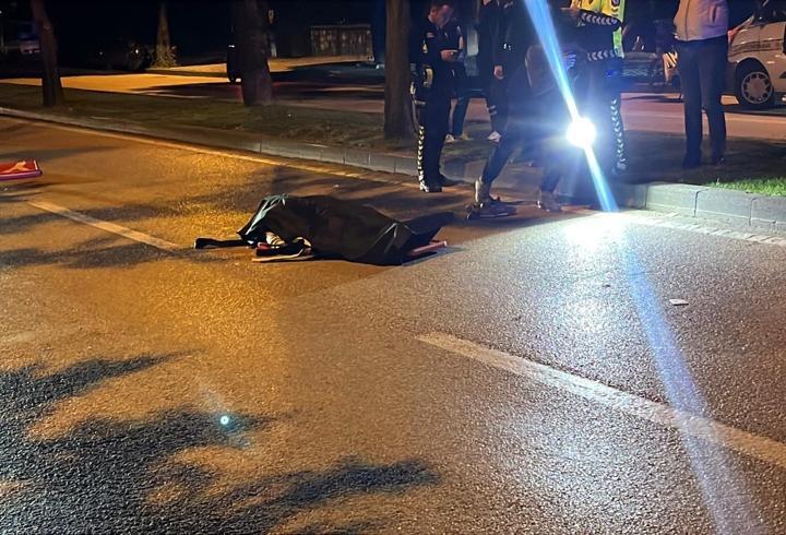 Bursa'da motosikletle refüje çarpıp savrulan sürücü öldü