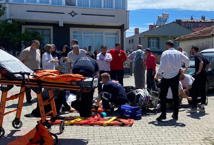 Otomobil ile çarpışan motosikletteki 2 kişi yaralı