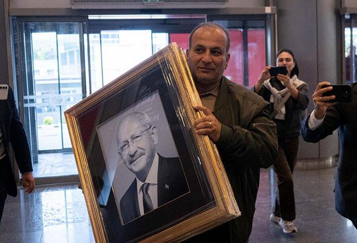 CHP Genel Merkezi cumartesi gününe hazırlanıyor