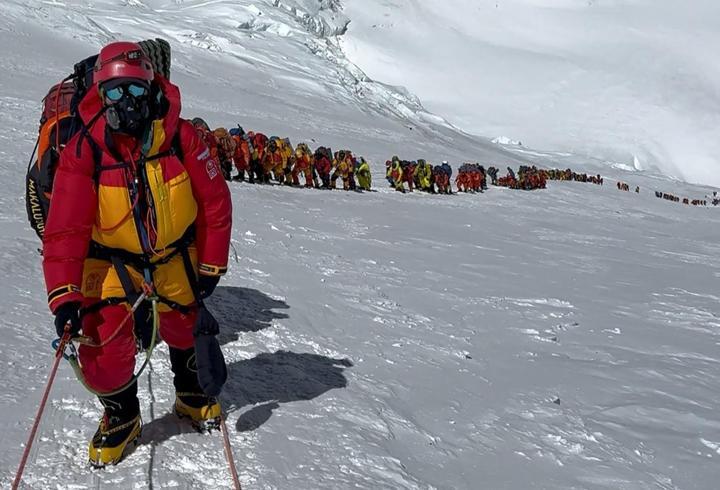 Everest’te yeni ‘hız’ rekoru