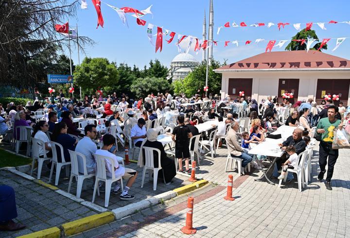 Bahçelievler Belediyesi bayramlaşma programı düzenledi