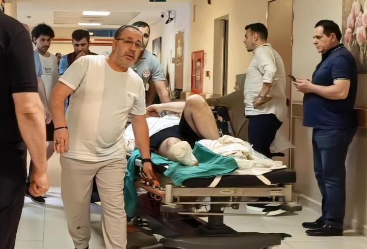 Çim biçme makinesine ayağını kaptırınca 3 parmağı koptu