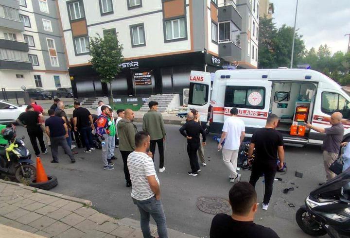 Otomobil ile çarpışan motosikletin sürücüsü yaralandı