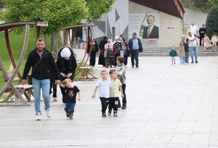 Kayseri Hayvanat Bahçesi'nde bayram yoğunluğu; bir günde 20 bin ziyaretçi
