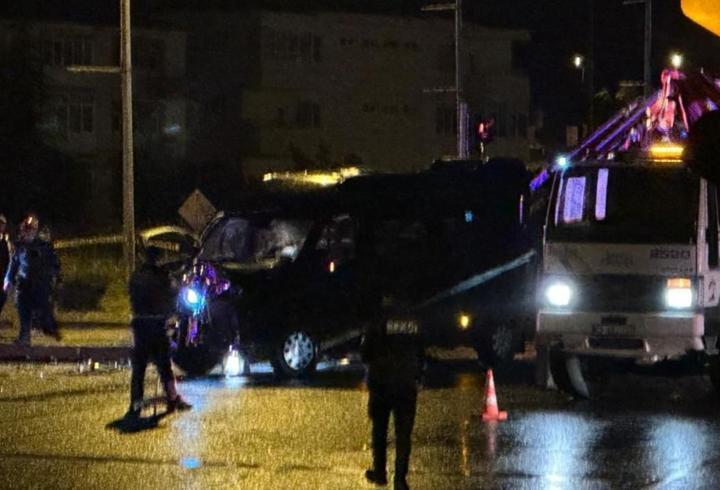 Nevşehir'de minibüs ile otomobil çarpıştı: 1 ölü, 10 yaralı