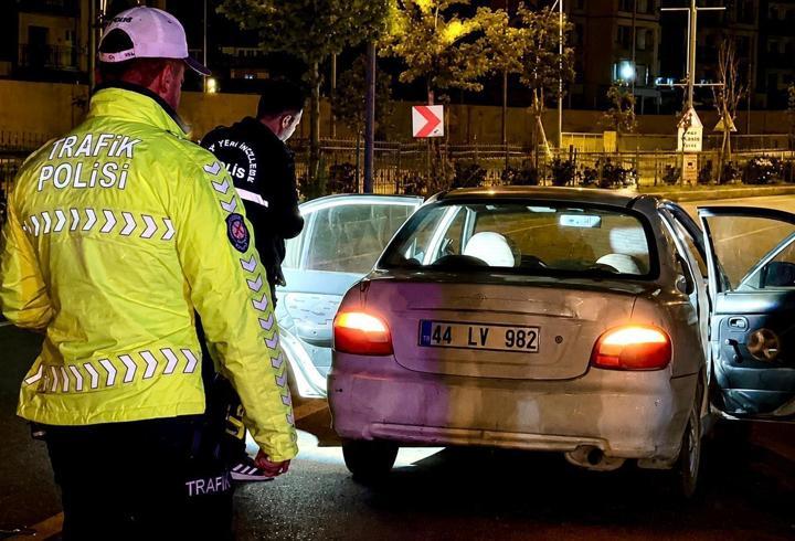 İki otomobilin peş peşe çarptığı yaya öldü