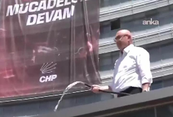 CHP'li Tanal'ın Yunanistan seyahati tartışılıyor
