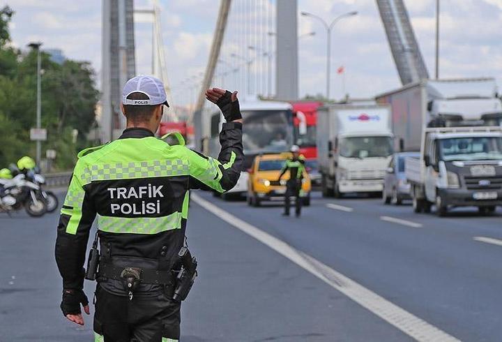 SON DAKİKA... İstanbul'da bazı yollar trafiğe kapatıldı