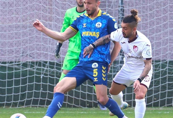 Menemen FK'da Onur'un yeni durağı Bingölspor