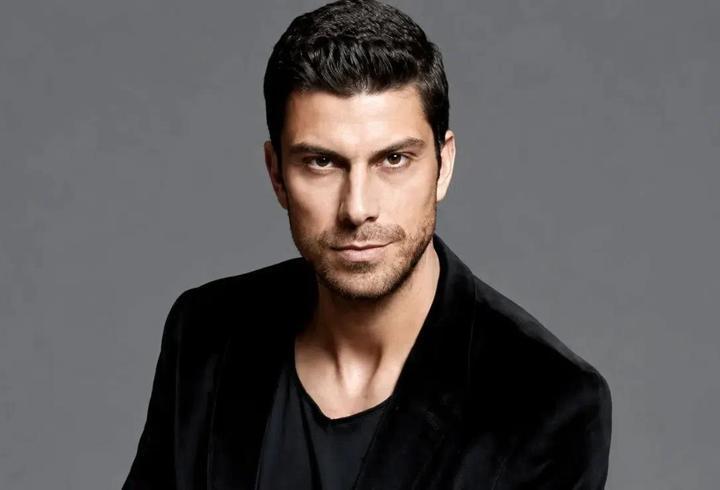 Daha 17'nin Hakan'ı Armağan Oğuz kimdir, nereli ve kaç yaşında? Daha 17'nin yıldızı Armağan Oğuz'un rol aldığı dizi ve filmler!
