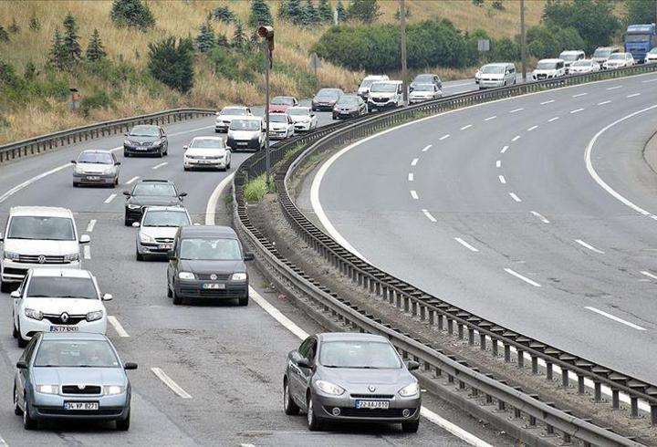 Sürücüleri ilgilendiriyor! Anadolu Otoyolu Ankara-İstanbul yönü trafiğe kapanıyor