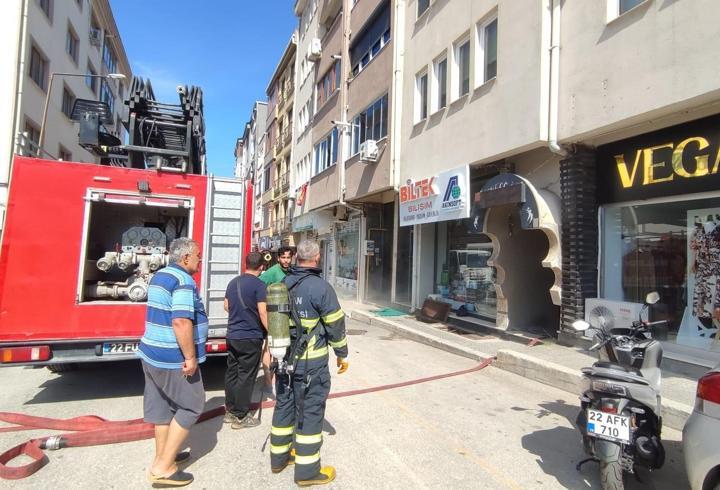 Keşan’da apartmanın bodrum katında çıkan yangın söndürüldü