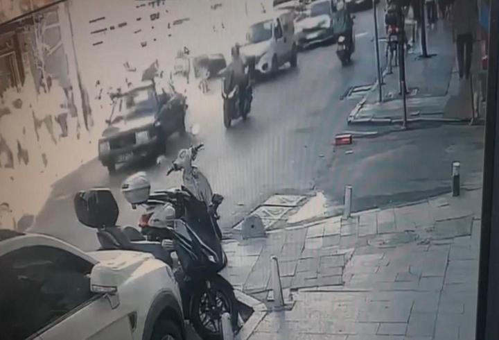 Kağıthane’de hatalı sollama kazası kamerada
