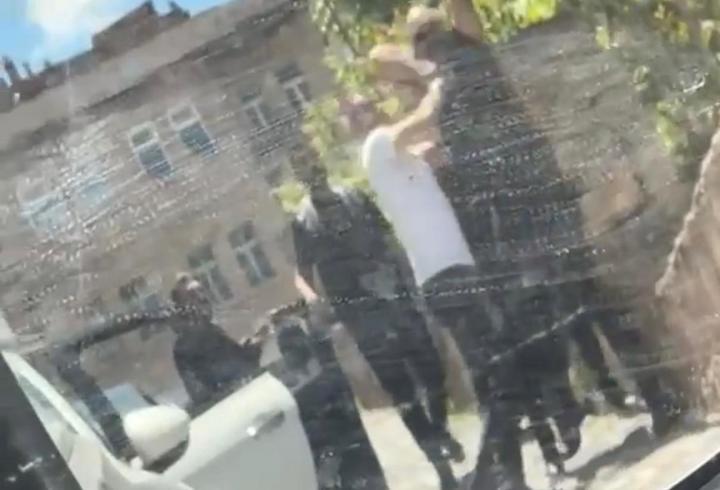 ‘Yol verme’ kavgasında esnafı yaralayan şüpheli tutuklandı