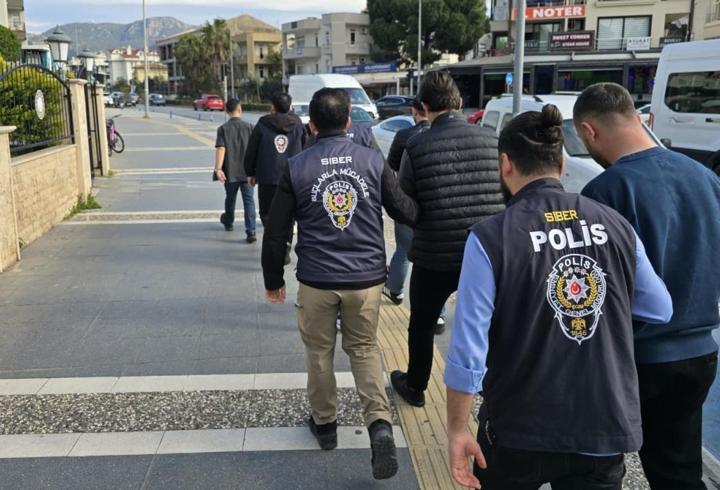 17 ilde dolandırıcılara operasyon: 261 tutuklama
