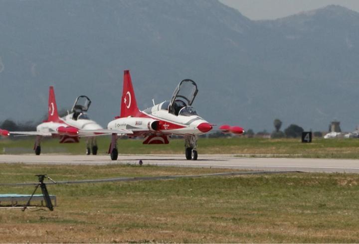 Gençlik ve Havacılık Festivali'nin prova uçuşları yapıldı