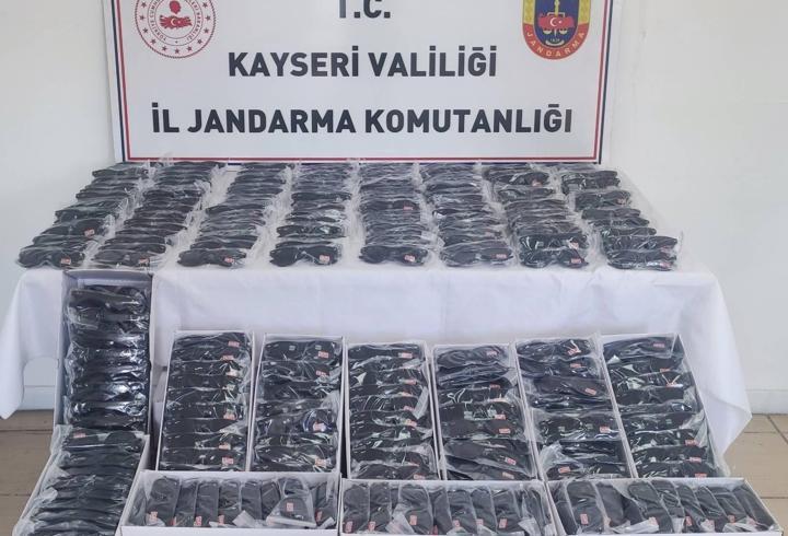 Kayseri’de 3 milyon TL’lik gümrük kaçağı güneş gözlüğü ele geçirildi