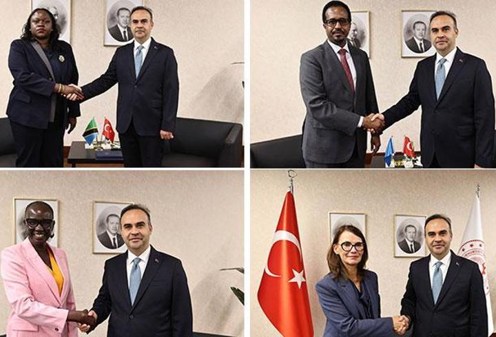 Bakan Kacır’dan Sıfır Atık Forumu’nda yoğun diplomasi trafiği