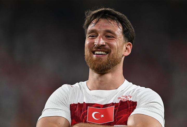 Borussia Dortmund'dan ayrılan Salih Özcan'ın menajeriyle görüşüldü