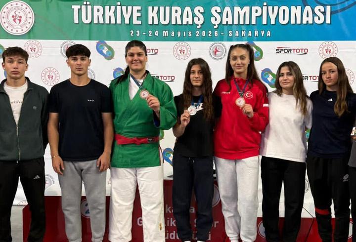 Burdurlu Elif Türkiye şampiyonu