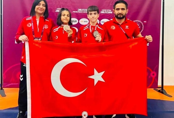 Siirtli milli güreşçiler Avrupa Şampiyonası'ndan 2 madalyayla döndü
