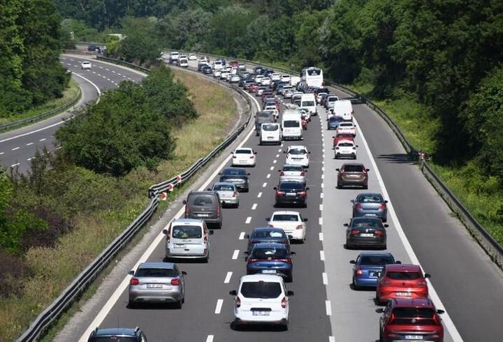 Sürücüler dikkat! Yol çalışması tam 1 gün sürecek