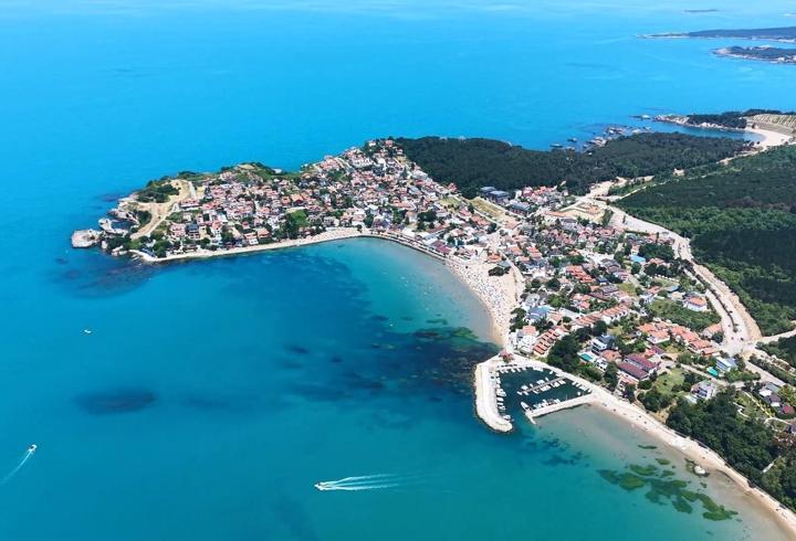 Kandıra sahilleri turkuaz renge büründü