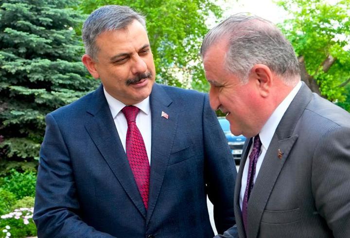 İçişleri Bakanı Çiftçi, Gençlik ve Spor Bakanı Bak ile görüştü