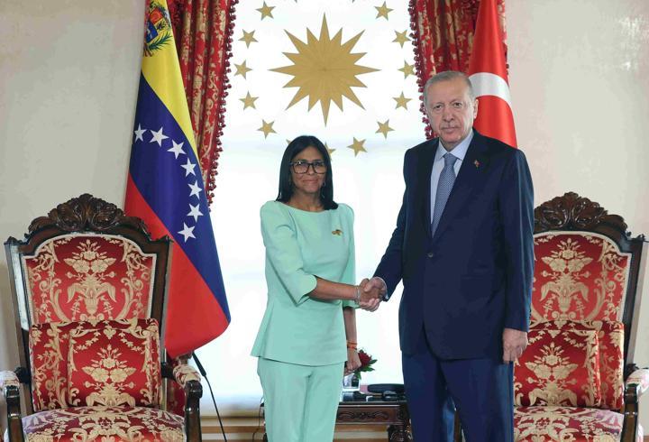 Venezuela Geçici Devlet Başkanı Rodriguez, İstanbul'dan bu videolu paylaşımı yaptı