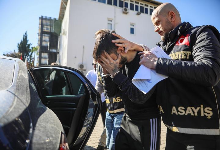 7 aylık hamileyken dizlerinden vuran eşinden şikayetçi olmadı