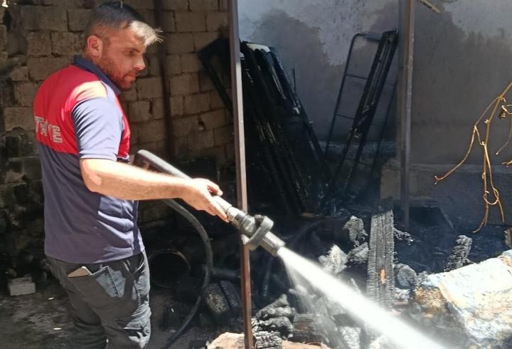 Silopi’de odunlukta çıkan yangın söndürüldü
