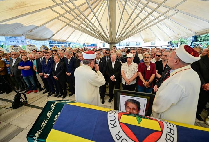 Fenerbahçe'nin eski yöneticisi Derviş Köksal Özbek, son yolculuğuna uğurlandı