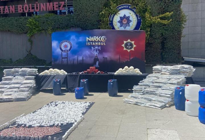 4 ilde zehir tacirlerine dev operasyon: 1,2 ton uyuşturucu ele geçirildi