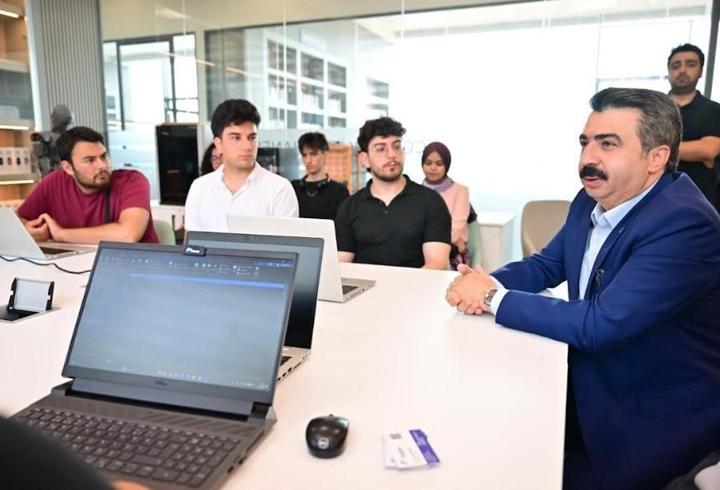 Yıldırım Yapay Zeka ve Teknoloji Merkezi’nde eğitimler başladı