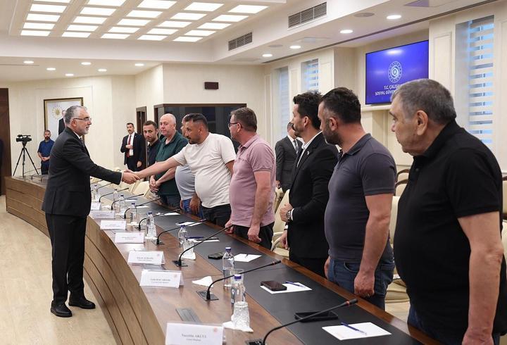 Bakan Işıkhan, Doruk Madencilik işçilerini kabul etti