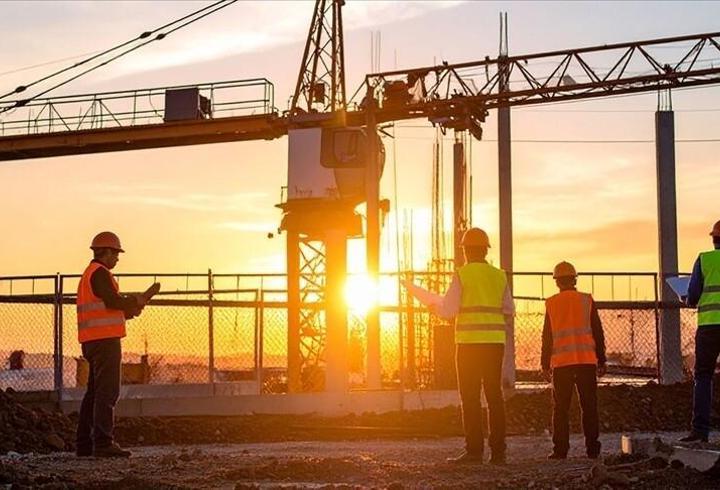 Türk müteahhitlik sektörü yurt dışında 5 ayda 2,3 milyar dolarlık proje üstlendi