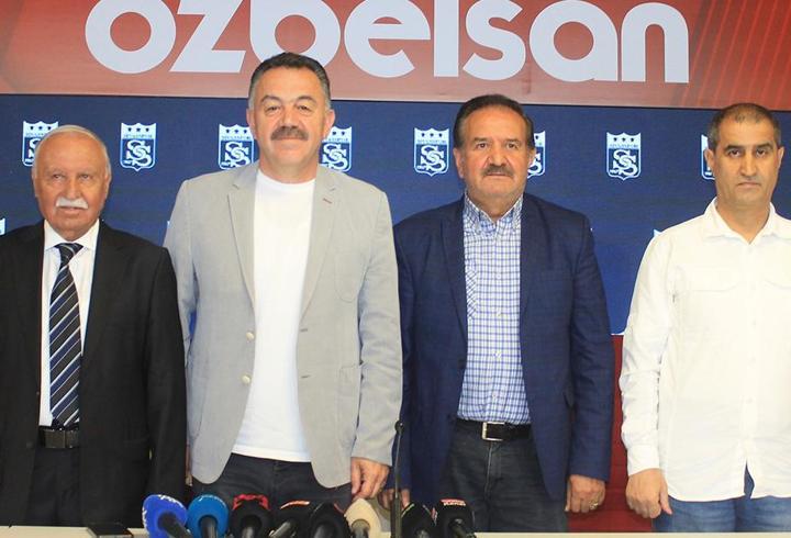 Sivasspor’da seçim ertelendi! Aday yok…