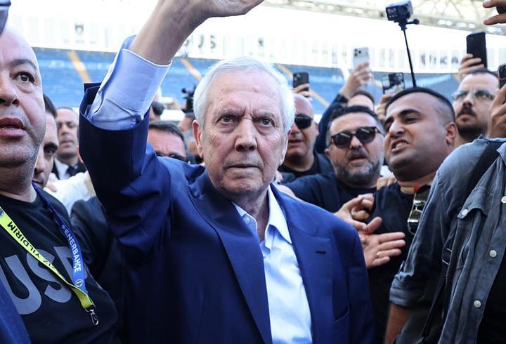 SON DAKİKA | Fenerbahçe, yeni teknik direktörü için saat verdi